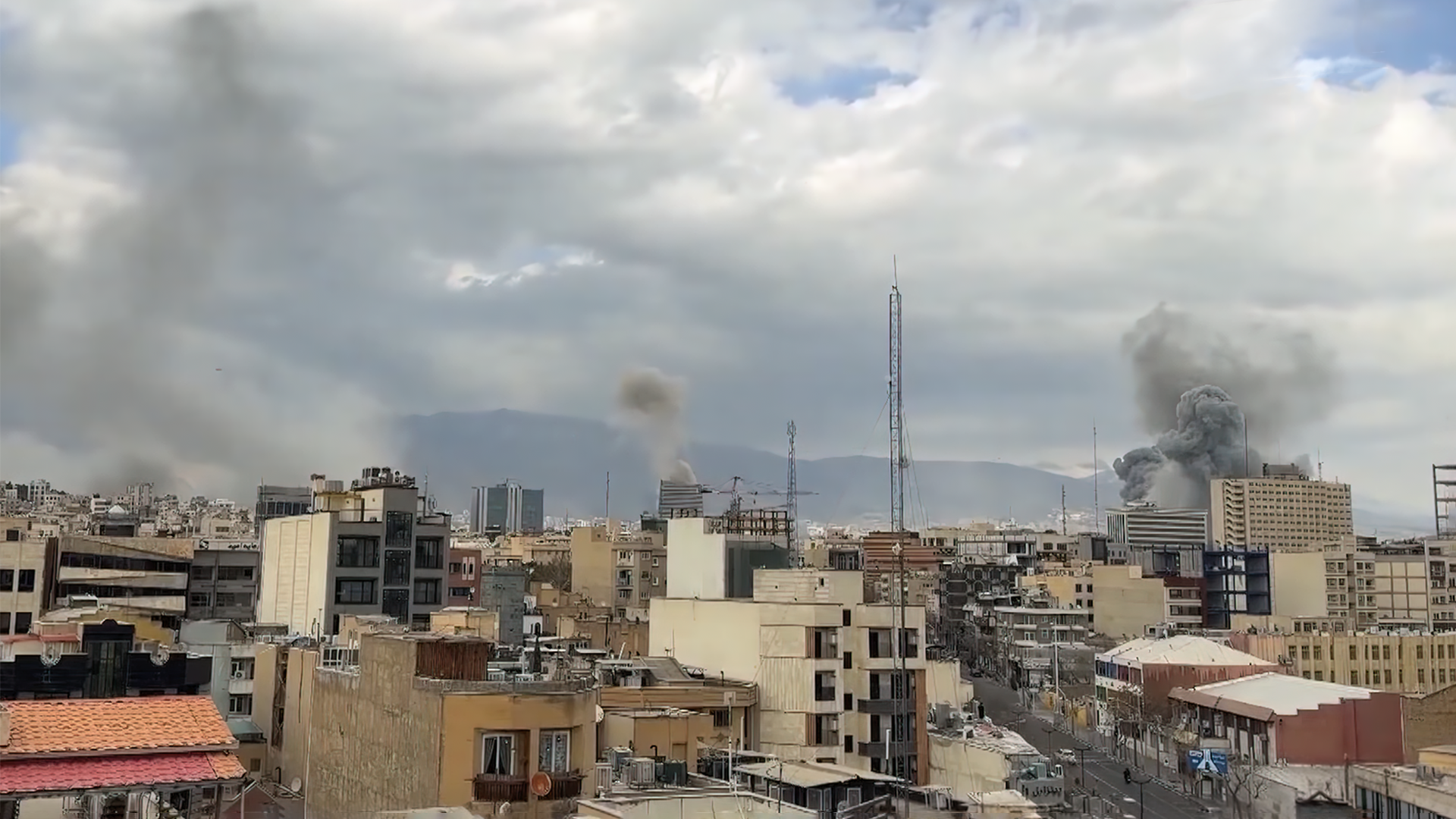 Stad ar bith ar ionsaithe drón agus diúracán