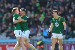 Imreoirí na Mí ag bláthú seachtain ar sheachtain