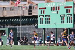 Tá siad sa gcomórtas ó bhí 1999 agus tá athbhreithniú déanta ar an scéal ó am go chéile