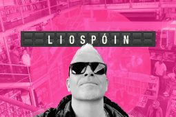 TUAIRISC ÓN EORAIP: Ag brabhsáil i siopa leabhar san oíche i Liospóin…