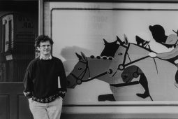 Gabriel Rosenstock, duine de mhórscríbhneoirí na Gaeilge agus file ‘idirnáisiúnta’, ar shlí na fírinne