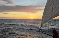 Ó Fowydh go dtí an Ghailís – ag seoladh ó éirí go luí na gréine agus tóstaí cáise do lucht an mheán oíche