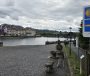 ‘Tuigeann tú nach mbeadh i Middelburg ach baile beag murach na turasóirí, nach dtuigeann?’