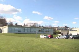 Tá mé ‘ar chúrsa’ (agus ní galfchúrsa é) – athrú réabhlóideach i saol an oideachais in Éirinn