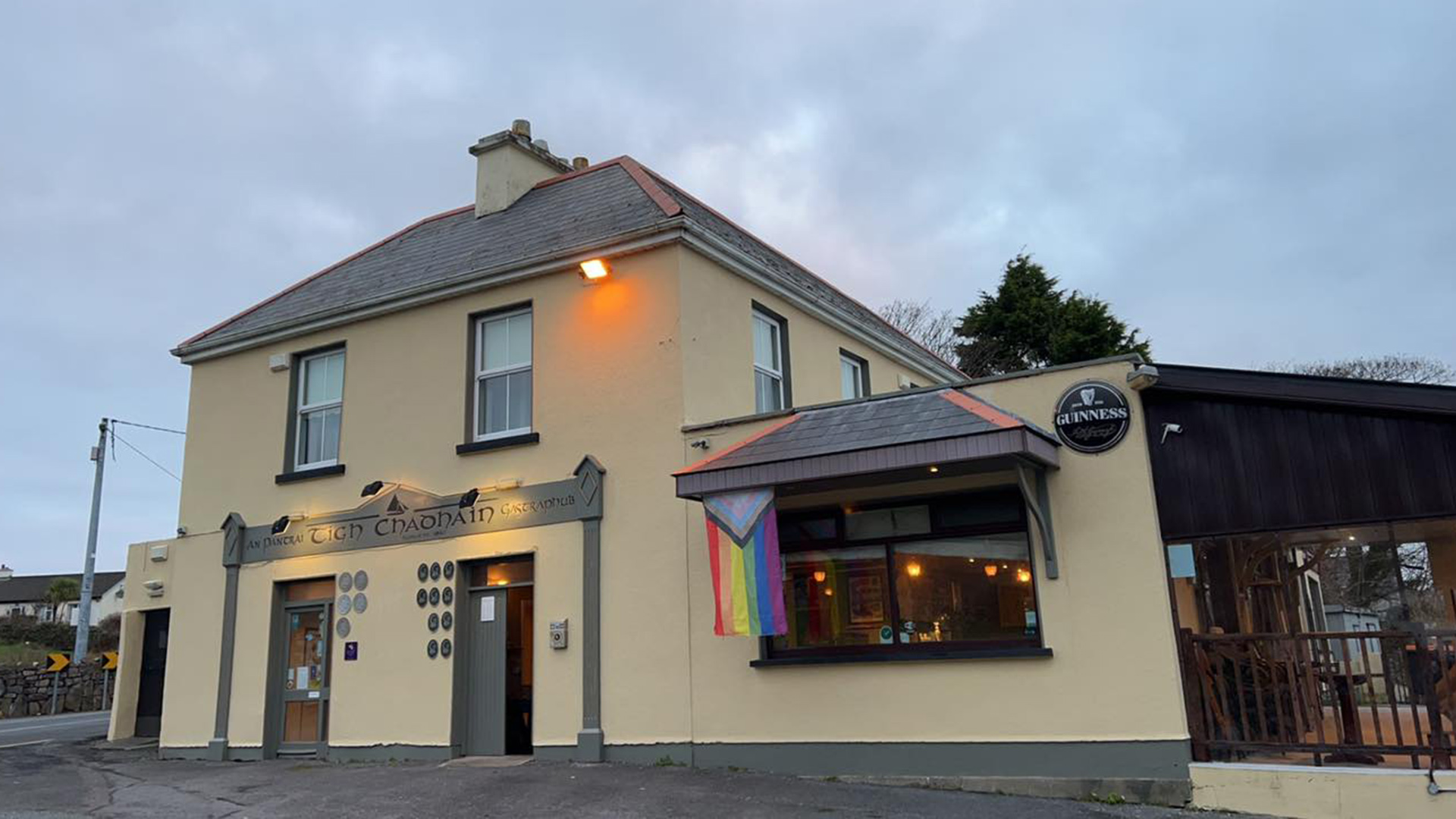 Gradaim do bhialanna agus caifé Gaeltachta ag Gradaim Bialann na hÉireann