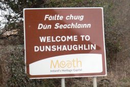 Níl cinneadh déanta fós faoi achainí ‘Domhnach Seachnaill’ a dhéanamh de ‘Dún Seachlainn’