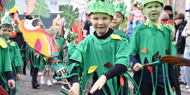 GAILEARAÍ: Ealaín agus scléip ag Féile na Bealtaine sa Daingean
