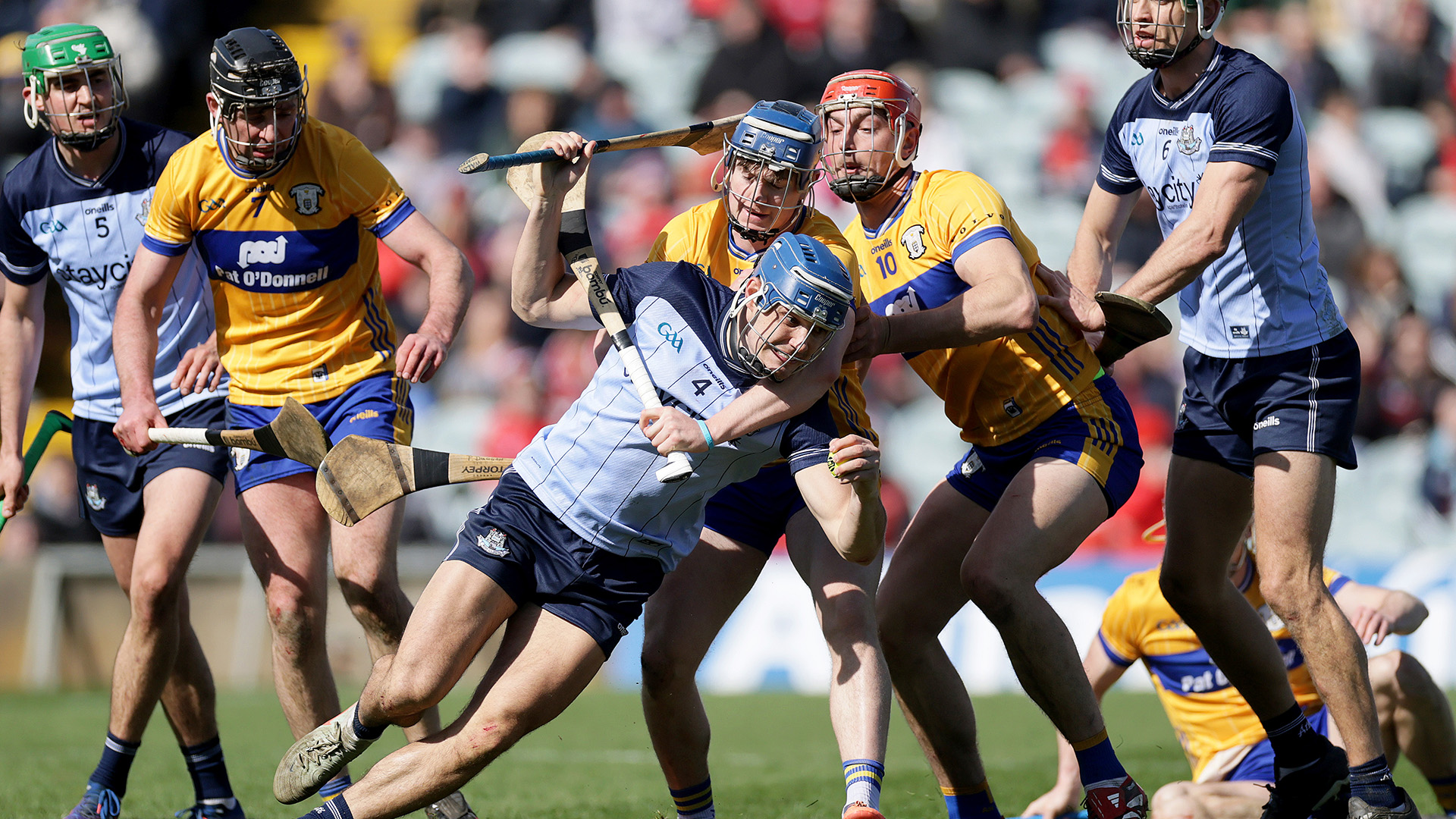 Corcaigh le cáiliú ach is léir nach bhfuil mórán idir contae an Chláir agus Áth Cliath