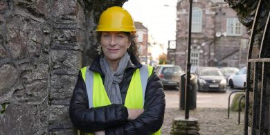 An Béarla beo ar chlár faoi chúrsaí tógála ar TG4