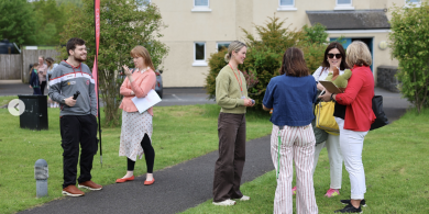‘Tá sé contúirteach má bhreathnaítear ar airgead a chaitear ar an nGaeilge mar airgead a imíonn le gaoth’