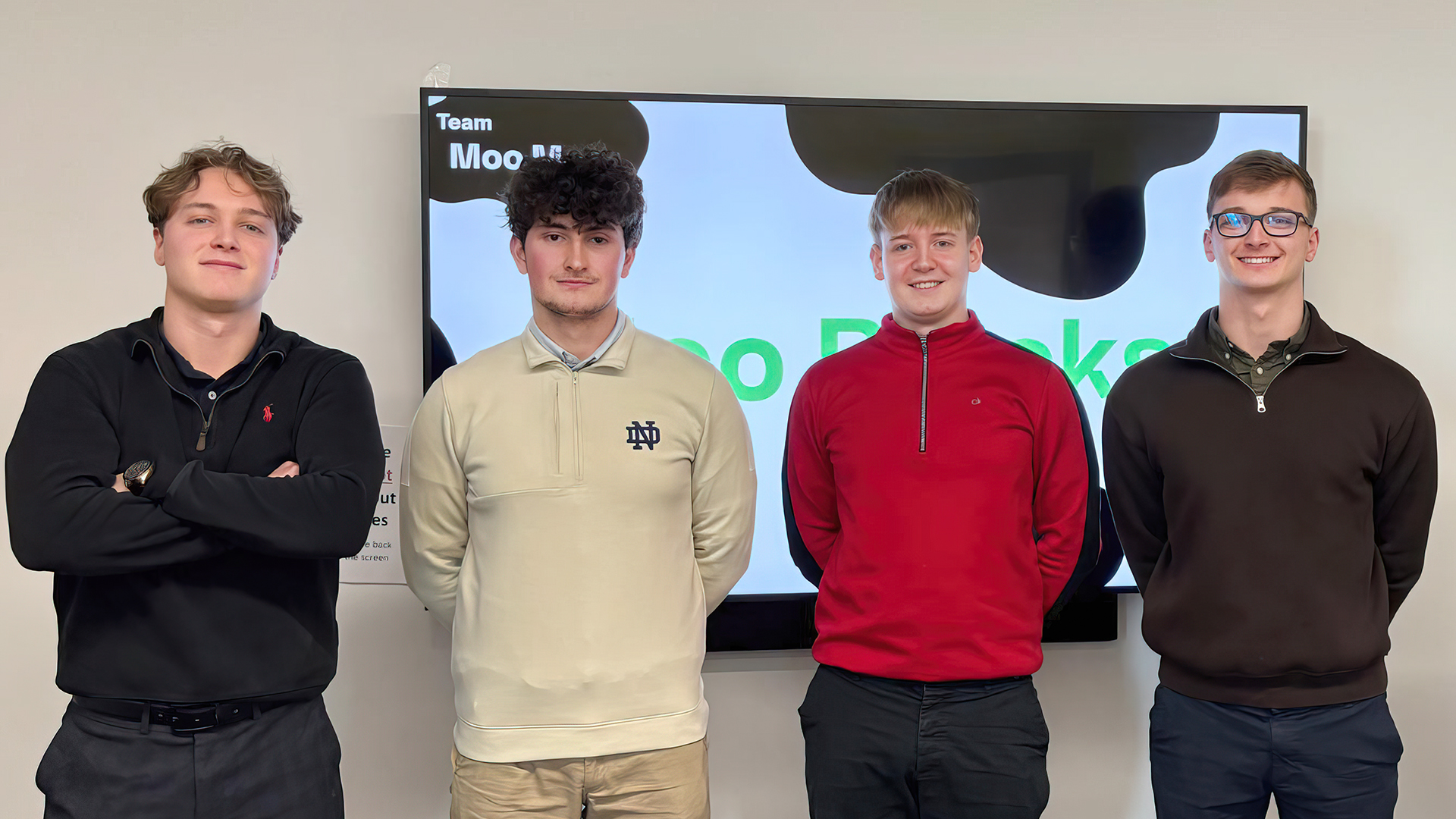 Togra mac léinn faoi pholasaí poiblí Gaeilge san iomaíocht i gcomórtas idirnáisiúnta sa tSín