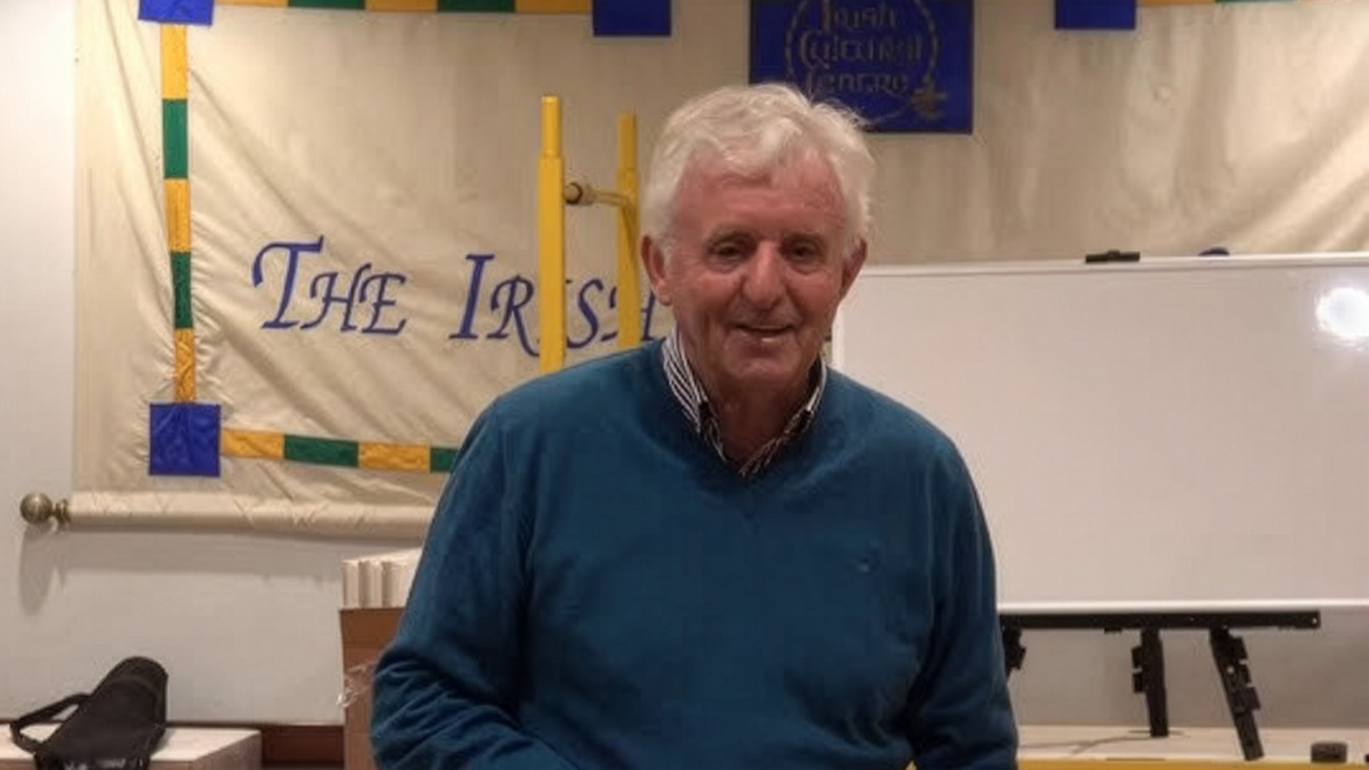 ‘Bhí muid in ann talamh a cheannach le cúrsaí gailf a chur chun cinn’ – ról tithíochta molta d’Údarás na Gaeltachta ag iarchathaoirleach