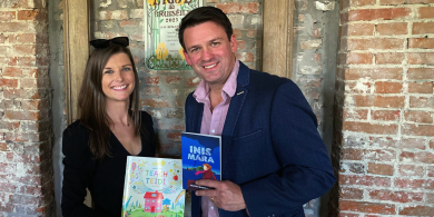 ‘INIS MARA 3’: Moladh an Uachtaráin faighte ag leabhar nua Gaeilge do dhéagóirí