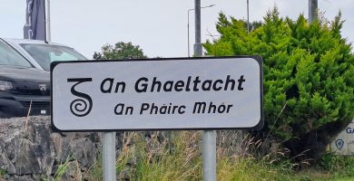 Masla do mhuintir na Gaeltachta na comharthaí nua Gaeltachta i gcathair na Gaillimhe