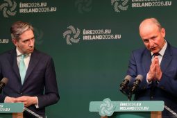 Is léir i ráiteas airgeadais an tsamhraidh cén dream a bhfuil tús áite á thabhairt ag an rialtas dóibh