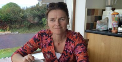 ‘Tháinig fear trí thimpiste, cheap sé gur ceardlann cácaí torthaí a bhí ann’ – a céad dráma Gaeilge ag Alice Barry