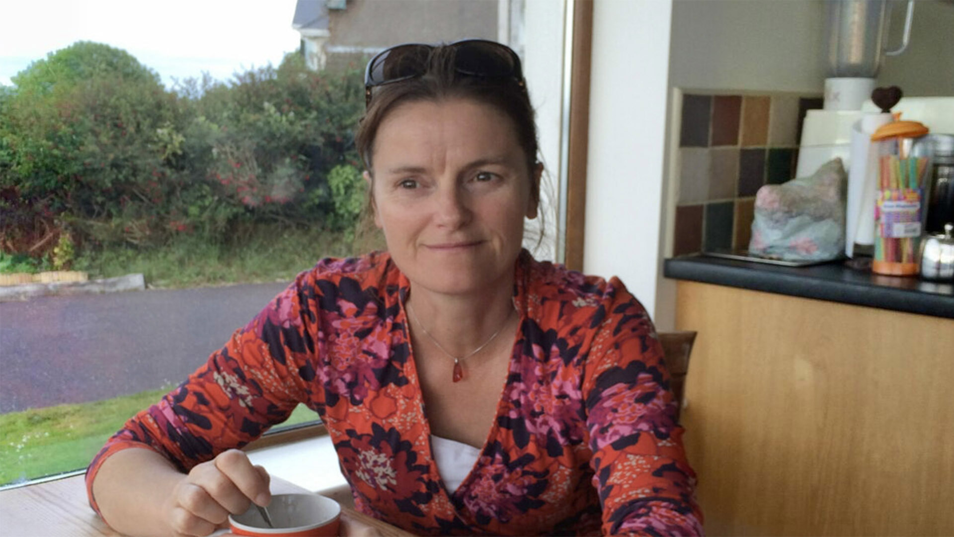 ‘Tháinig fear trí thimpiste, cheap sé gur ceardlann cácaí torthaí a bhí ann’ – a céad dráma Gaeilge ag Alice Barry