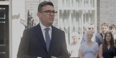 Burnham an cúigiú Príomh-Aire ar an mBreatain le ceithre bliana