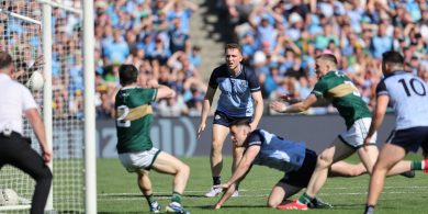 Scoth na bpictiúr ó chluichí leathcheannais peile na hÉireann agus Ciarraí agus Maigh Eo tagtha slán