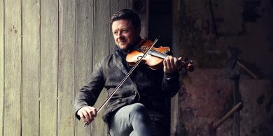 Súil ag stiúrthóir Tradfest a chruthú nach cathair mar a tuairisc í Béal Feirste