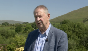 ‘Is gá teorainneacha na Gaeltachta a athrú’ – Ó Cuív