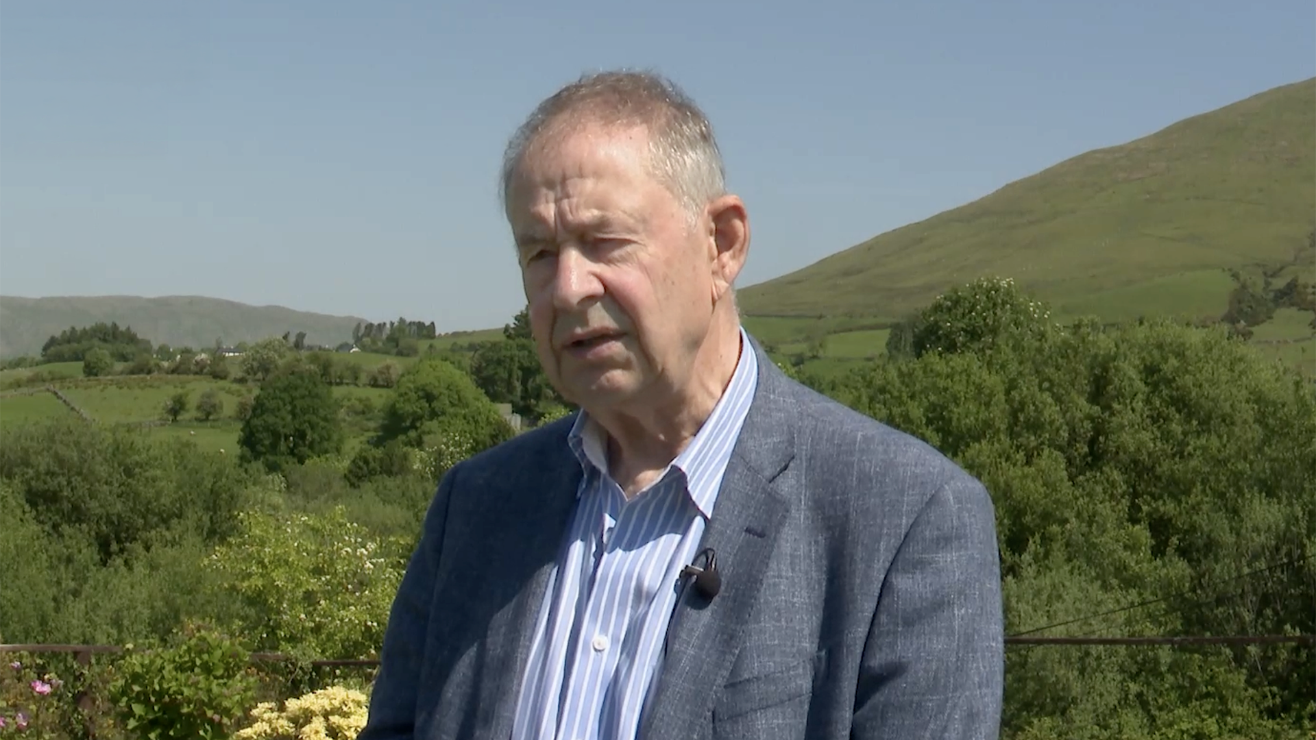 ‘Is gá teorainneacha na Gaeltachta a athrú’ – Ó Cuív