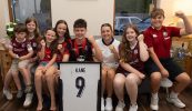 Muintir Harry Kane ar an gCeathrú Rua ag súil go mór le cluiche mór Shasana ag Corn an Domhain