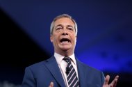 Reform UK ag iarraidh tarraingt siar ó leasú faoin nGaeilge a bheadh ina ‘shárú mínáireach’ ar Chomhaontú Aoine an Chéasta