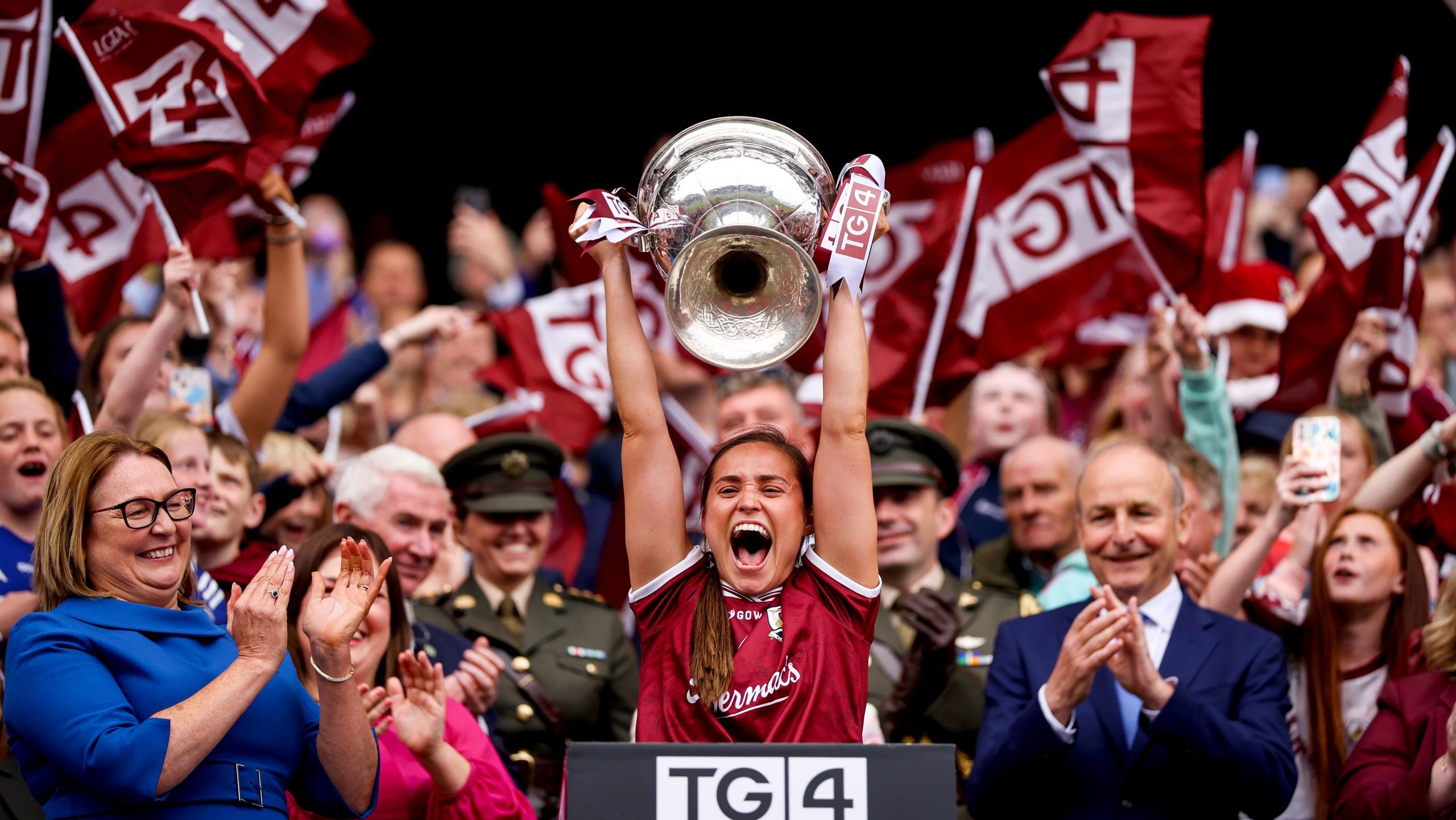 Craobh na hÉireann buaite ag mná na Gaillimhe i gcluiche ceannais a chuaigh go snaidhm an rópa