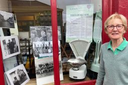 An i Maigh Eo nó i Ros Comáin atá an baile sin? Bhuel, tá a fhios agaibh ar fad anois…