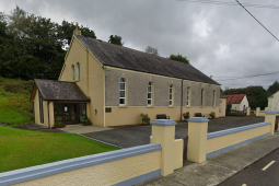 ‘Ganntan sagart’ ba chúis le liotúirge tuata a bheith á chraoladh ar ‘Aifreann an Domhnaigh’