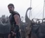 Claíomh dhá bhéal atá in YouTube ag lucht déanta scannán, ach sin an áit atá an t-aicsean
