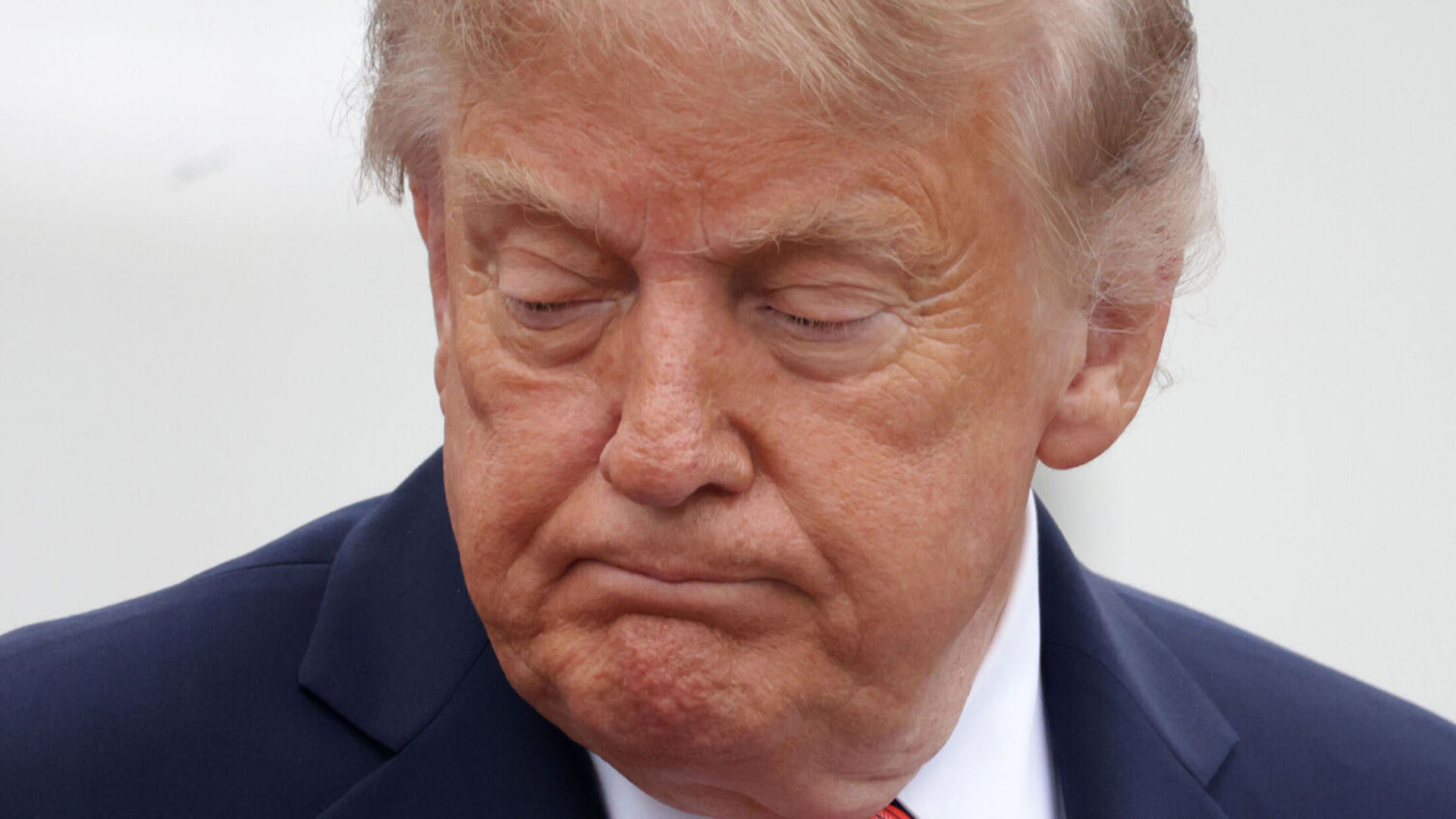 D’éirigh le Trump cheana iontas a chur ar dhaoine ach tá sé faoi bhrú ag togcháin an tSeanaid
