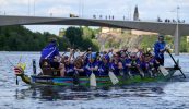 Maidin ghruama a bhí ann lá regatta deireanach na bliana, ach scaip na scamall…