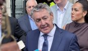 Níl na bearnaí sa chúram sláinte ar Chléire ‘cóir ná sábháilte’ – Feisire Eorpach