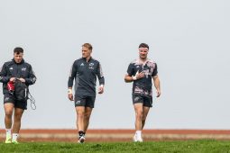 RUGBAÍ: Séasúr nua, painéal nua, ach an seanphort ag na ceithre chúige