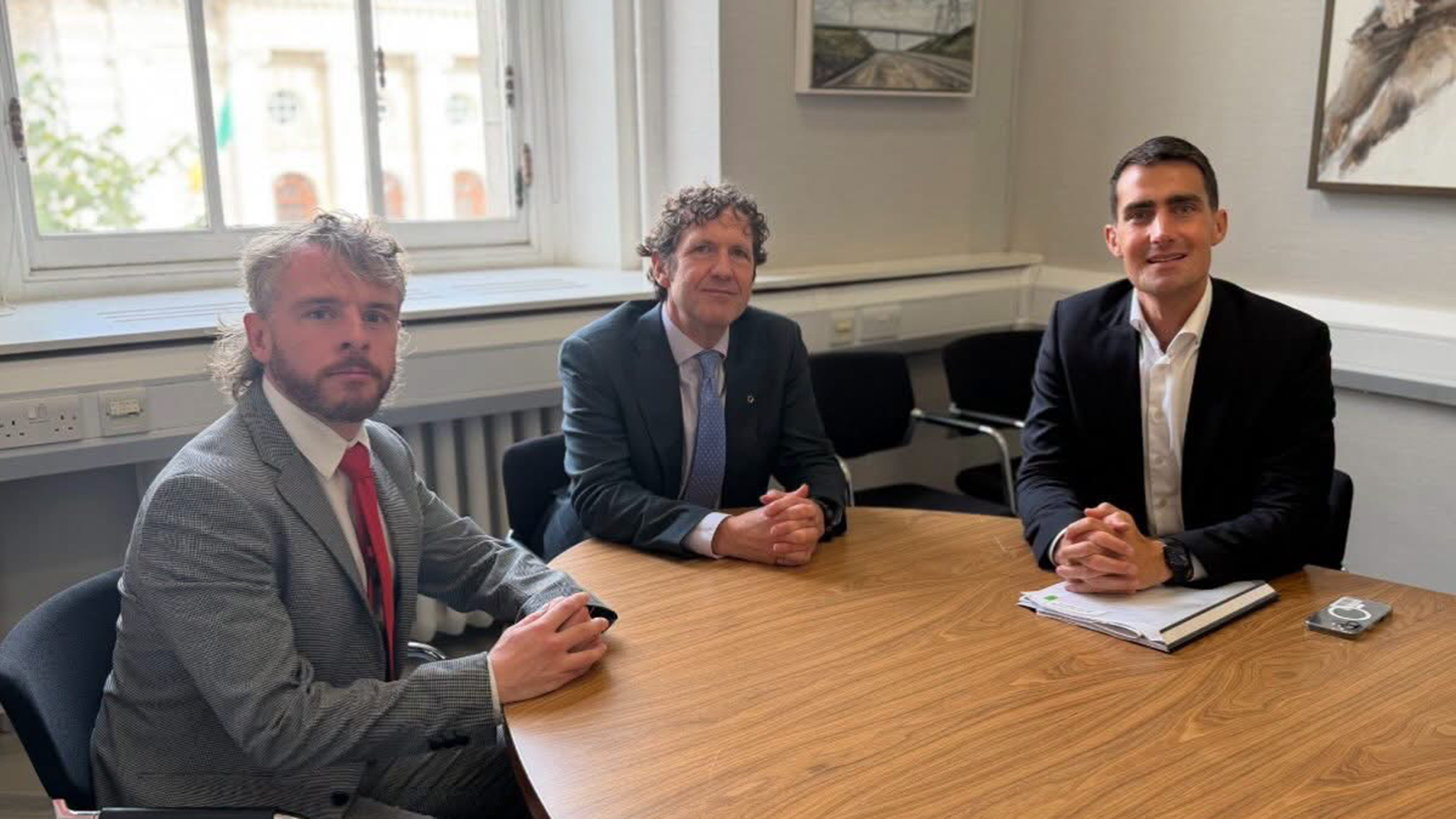 Cás do €62 milliún breise don teanga curtha i láthair an aire caiteachais phoiblí