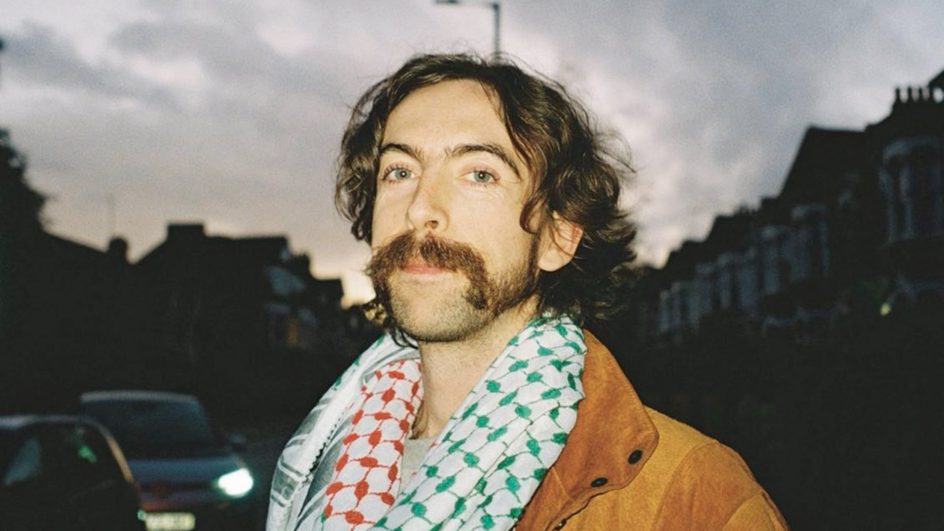 ‘Freagraíonn an Rialtas ceisteanna nár cuireadh orthu seachas na cinn atá againn’ – frustruchas agus imní mhuintir duine de Chúigear ULM