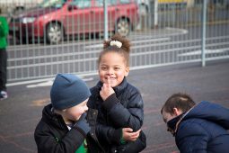 Áis nua le seoladh ag an Roinn Oideachais le tacú le tuismitheoirí a bhfuil a bpáistí ag foghlaim na Gaeilge
