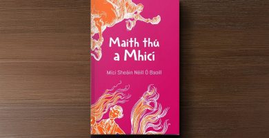 ÓCÁID: Gradam do leabhar Gaeilge na bliana buaite ag Maith thú a Mhicí