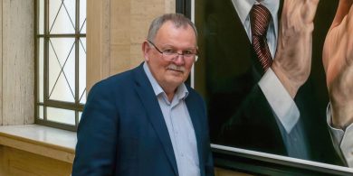 An Comhalta Maolíosa McHugh éirithe as mar MLA