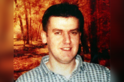Marú Robert Hamill – liodán de lochtanna ar an RUC