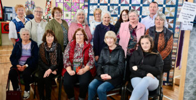 GAILEARAÍ: Togha na gcuilteanna ealaíonta ar taispeáint ag mná Inis Oírr agus Chonamara