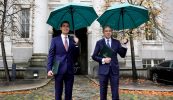 Tá cosaint ar an rócháineadh tuillte ag polaiteoirí in ainneoin gach cúis ghearáin