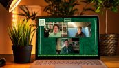 Sacar agus saighdeadh – más iaróg atá uait gabh go YouTube