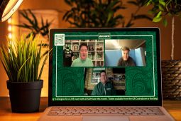 Sacar agus saighdeadh – más iaróg atá uait gabh go YouTube
