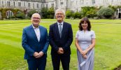 Fáilte curtha ag an Aire Oideachais roimh chúrsa bunmhúinteoireachta nua trí Ghaeilge i gCorcaigh