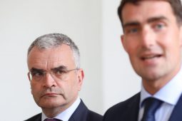 Ardú i ndán don phleanáil teanga, d’Udarás na Gaeltachta is Foras na Gaeilge, ach beag dóchas go mbeidh aon ardú mór don Ghaeilge i mBuiséad 2027