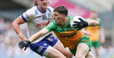 Conradh sínithe ag réalta óg Dhún na nGall le foireann AFL san Astráil