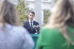 BUISÉAD 2027: Buiséad níos gortaí á thuar, costas fuinnimh an bhró mhuilinn is mó faoi mhuineál an rialtais